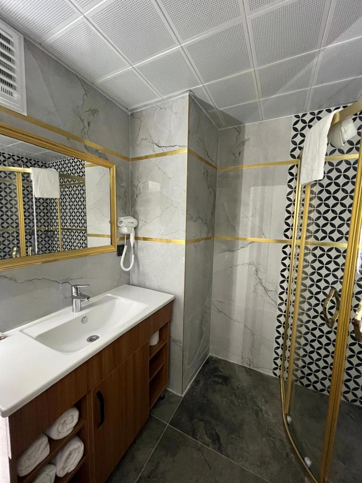 Golden Lux Hotel Antalya Kültér fotó